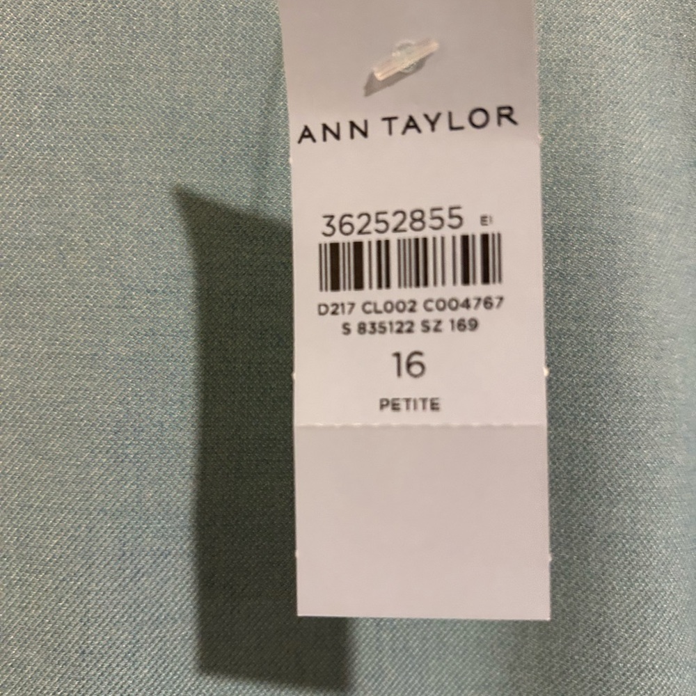 NWT Ann Taylor Belted Sheath Dress - Sz 16P - Picture 3 of 5